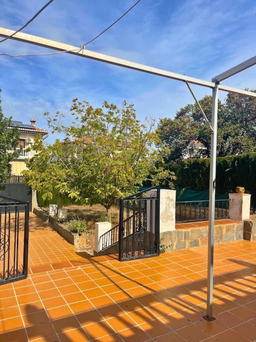 Casa Con Jardin En Ogijares Villa Exterior photo