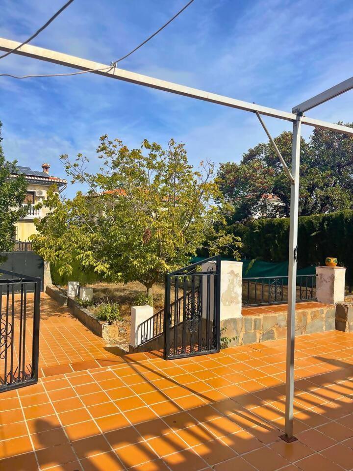 Casa Con Jardin En Ogijares Villa Exterior photo